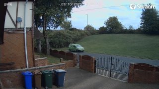 green flag-CH05-20250910-102044-102233-000002000000