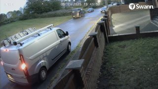 van - CH06-20250915-194120-194217-000002000000